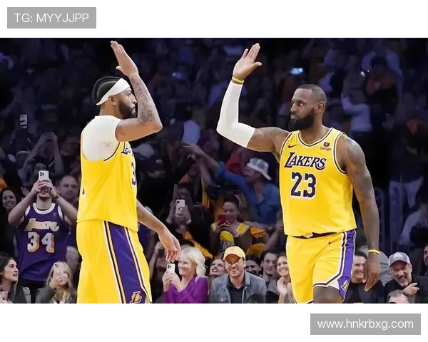 NBA最新动态:湖人队迎来关键伤员复出,勇士队迎战强敌冲击季后赛名额 NBA最新动态:湖人队迎来关键伤员复出,勇士队迎战强敌冲击季后赛名额