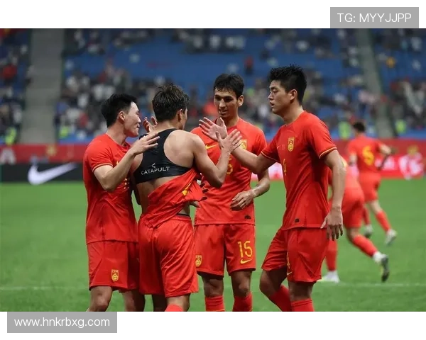 中国男足激战亚洲杯 迎战强敌全力拼搏力争晋级八强 中国男足激战亚洲杯 迎战强敌全力拼搏力争晋级八强