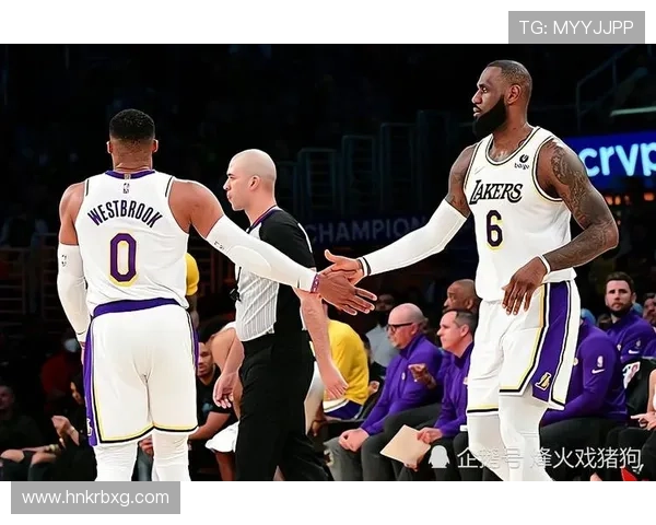 浓眉受伤未能影响湖人连胜势头 詹姆斯携手威少助球队稳步前行